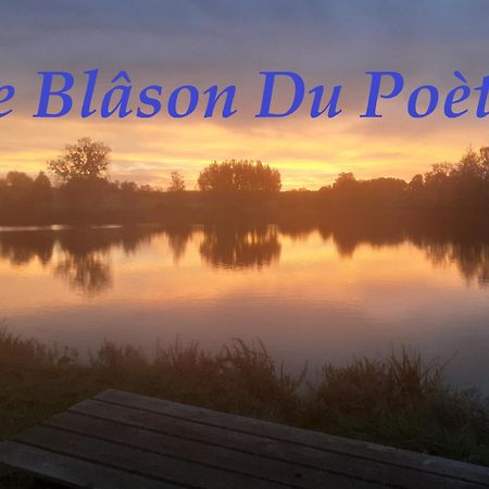 Le Blason Du Poete Mayet Eksteriør bilde